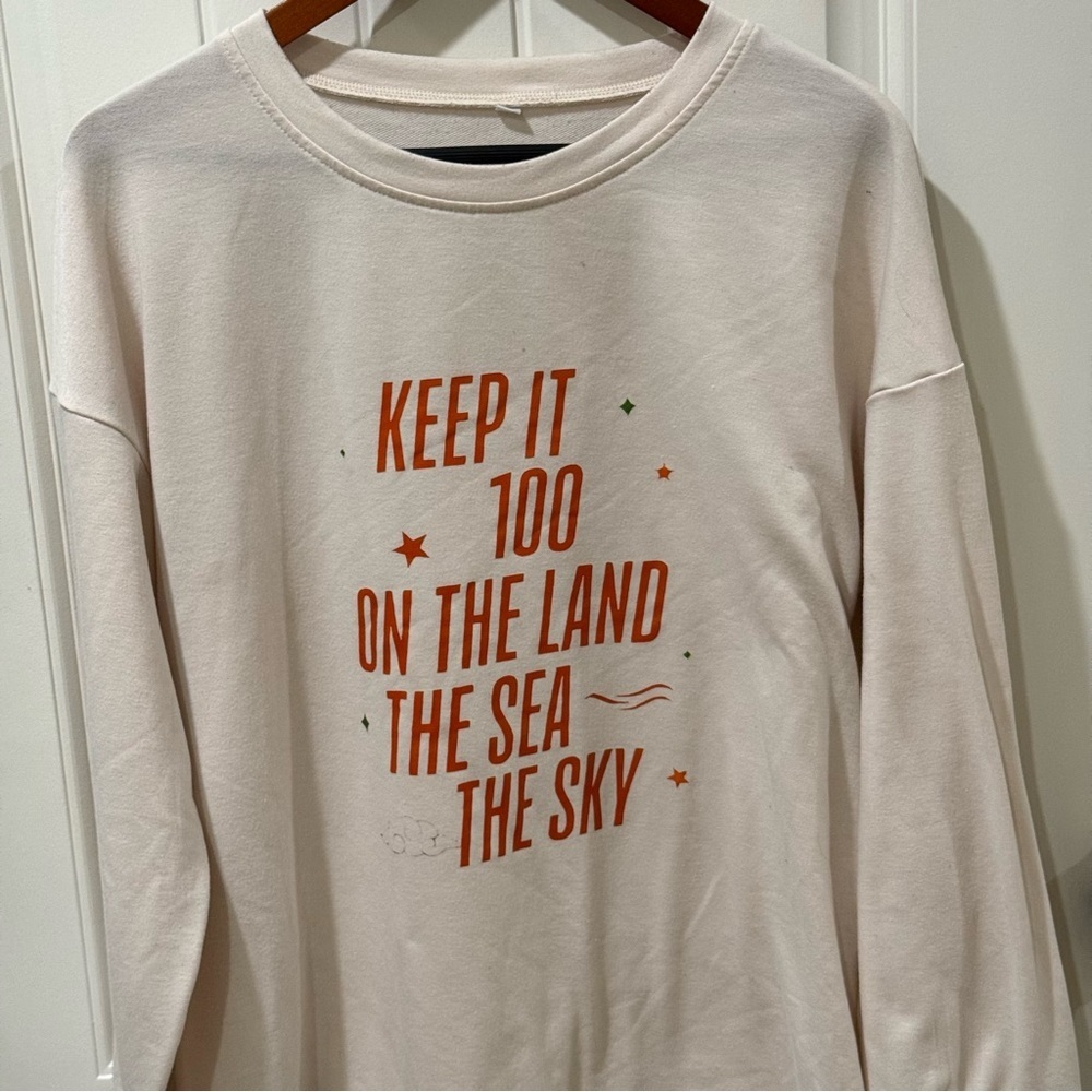 Keep It 100 On The Land Sea Sky Sweatshirt Medium Cream Graphic Pullover